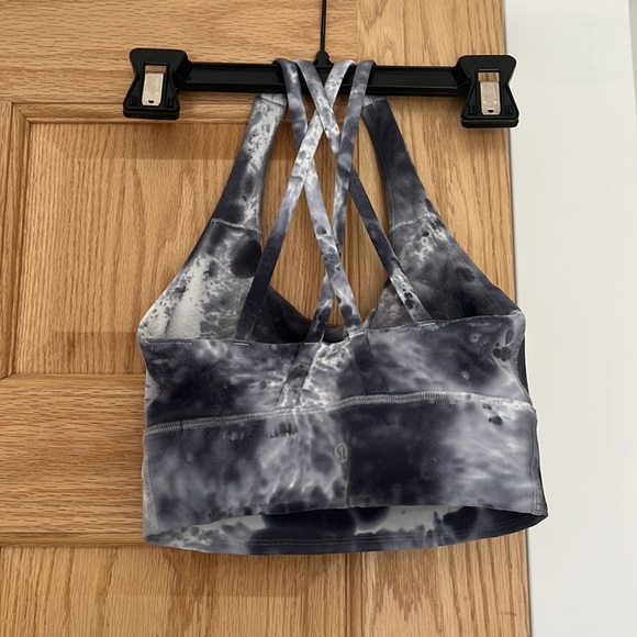 Lululemon Tie Dye bra size 4 - Picture 2 of 2